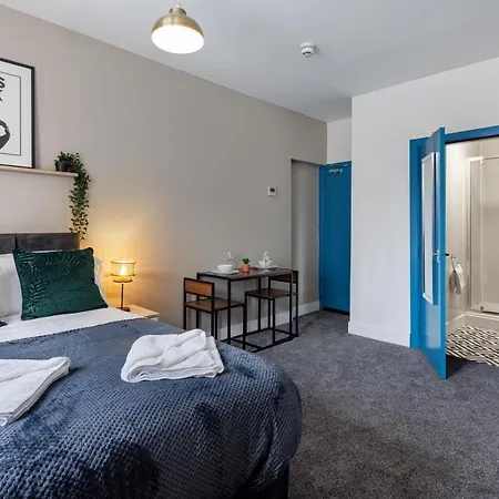 Centre 1 With Kitchenette, Free Wifi And Smart Tv With Netflix By Yoko Middlesbrough