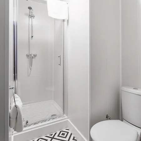 Centre 1 With Kitchenette, Free Wifi And Smart Tv With Netflix By Yoko Daire *